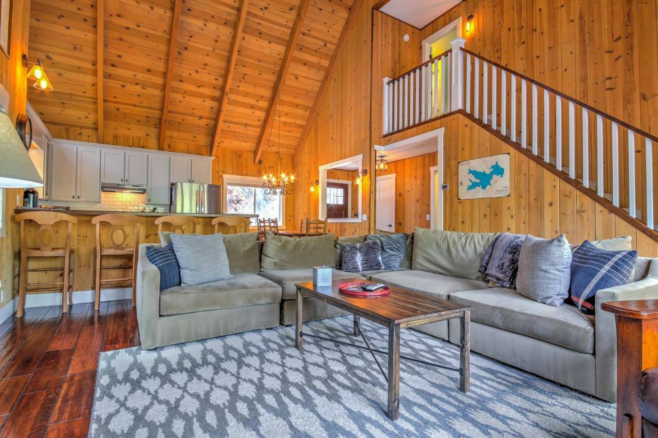 Gorgeous Lake Arrowhead Retreat Game Room And Deck Exterior photo